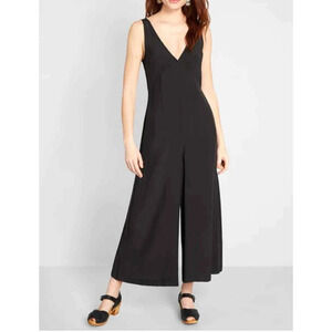 ModCloth Bon Voyage V-Neck USA made wide leg Jumpsuit Black 2X A003343